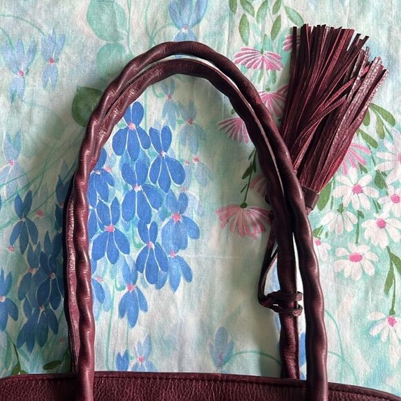 Patricia Nash Large Paris Embossed Leather Studded Shoulder Bag - Picture 5 of 16